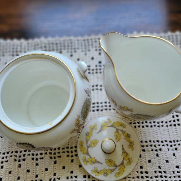 Wedgwood Lichfield England Bone China Covered Sugar & Creamer - Picture 7 of 10